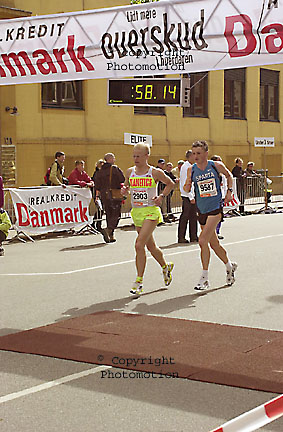 cm2001_3.jpg (55560 Byte)